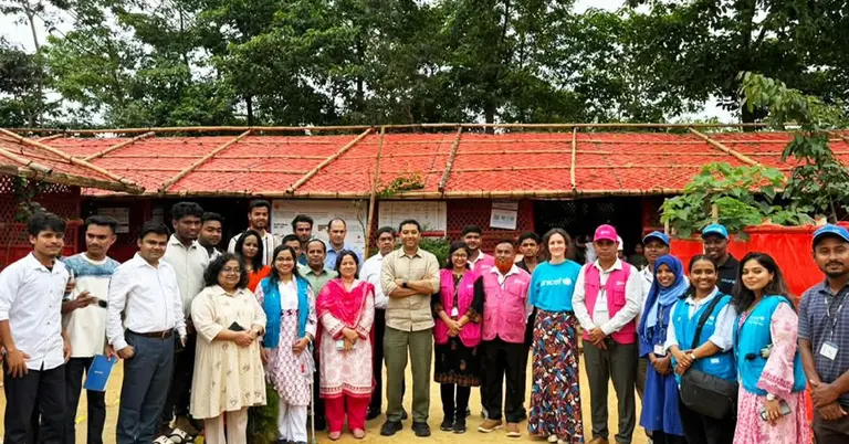 রোহিঙ্গা ক্যাম্পে শিক্ষা প্রতিমন্ত্রী